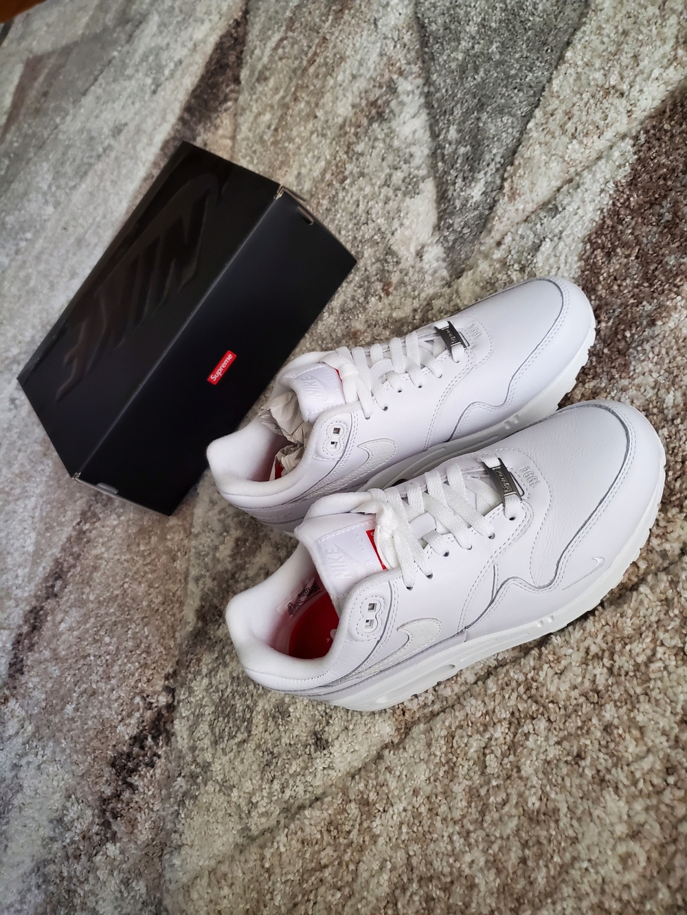 Nike Supreme Triple White Air Max 1 ’87 SP